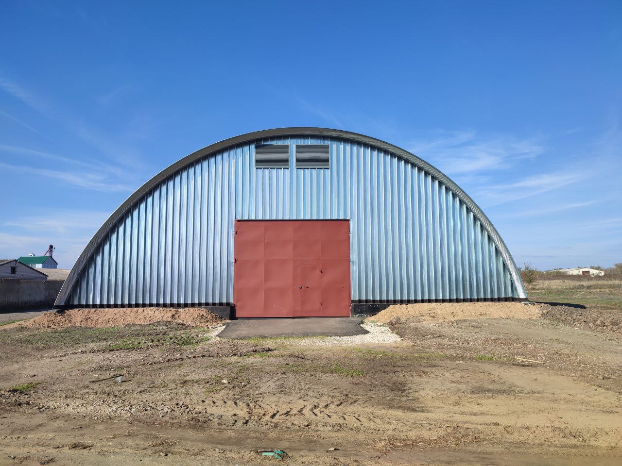 Строительство бескаркасных арочных ангаров в Саратове